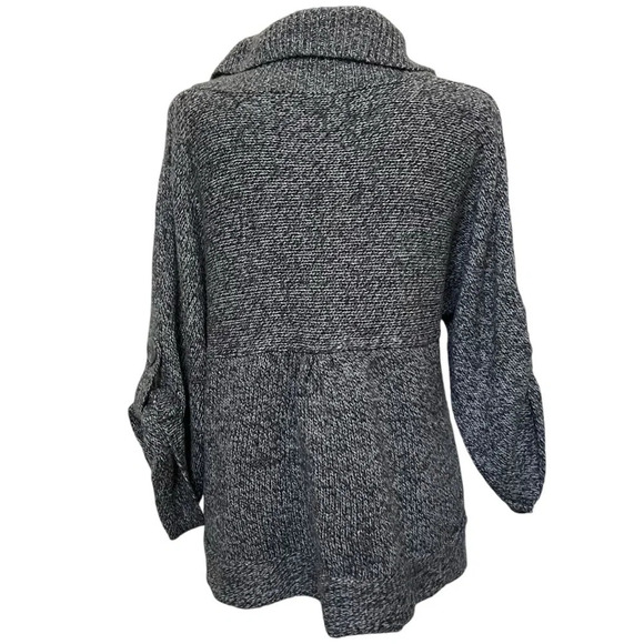 Carolyn Taylor Short Sleeve One Button Cardigan Sweater Gray Size Medium - Picture 2 of 10